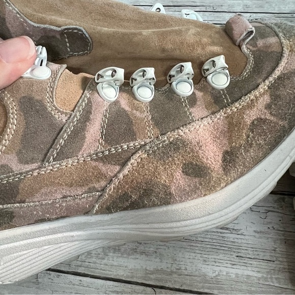 Diemme Pink Camo Suede Hiking Sneaker - Missing Laces - Picture 12 of 13